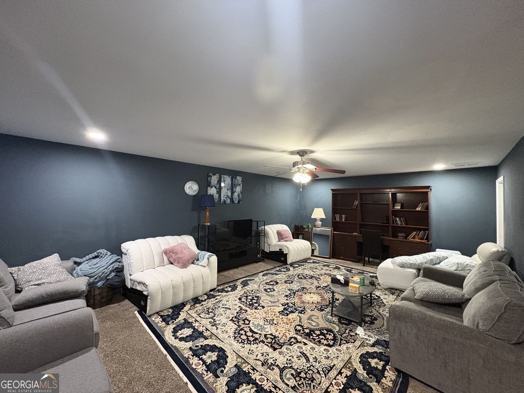 180 Village Green Court Sw - Photo 4
