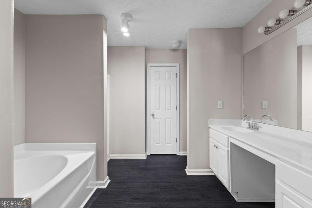 6604 Splashwater Drive - Photo 20