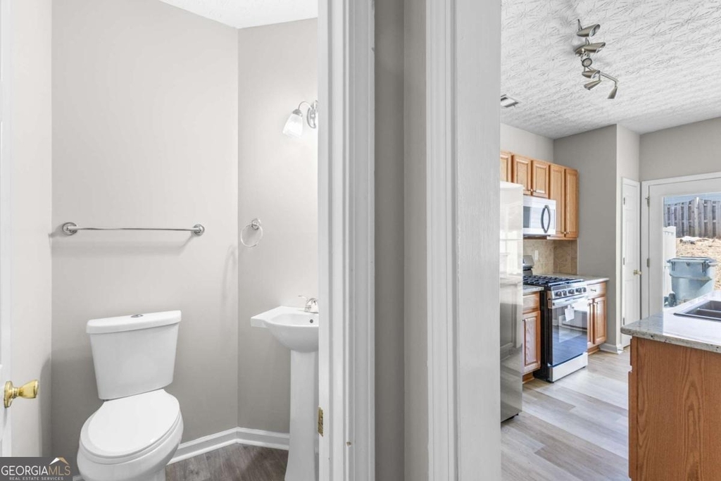 6604 Splashwater Drive - Photo 10