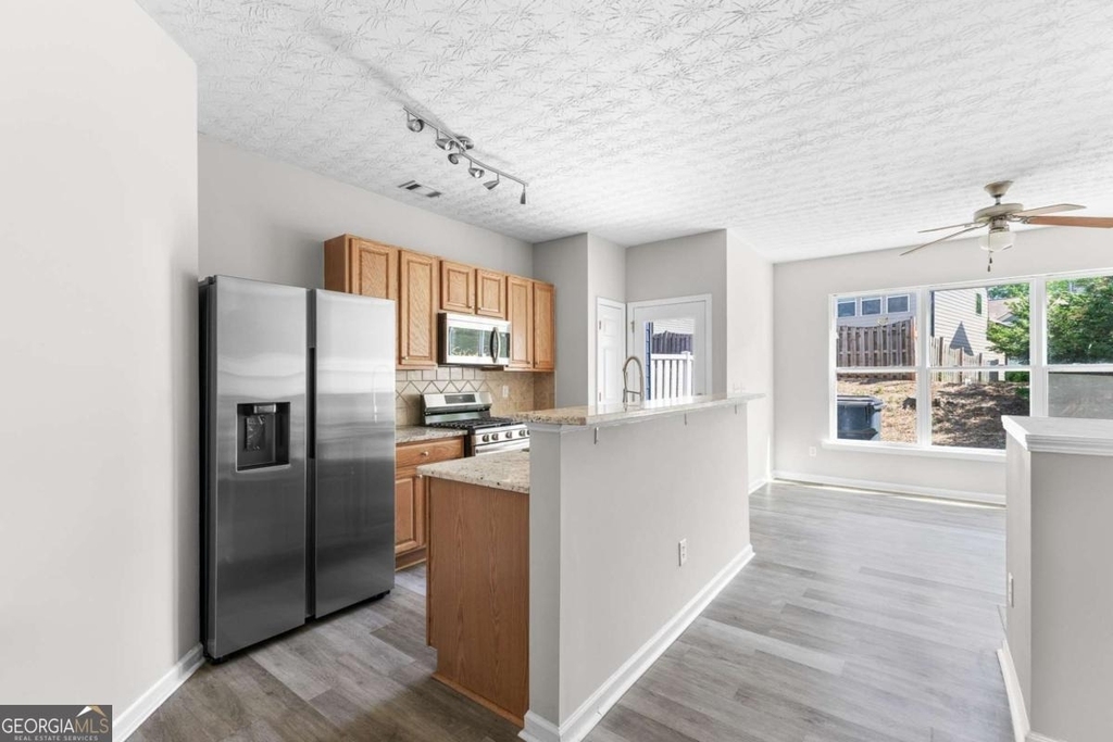 6604 Splashwater Drive - Photo 11