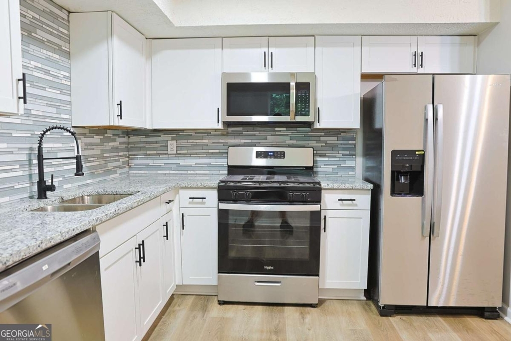 4411 Flakes Mill Road - Photo 6
