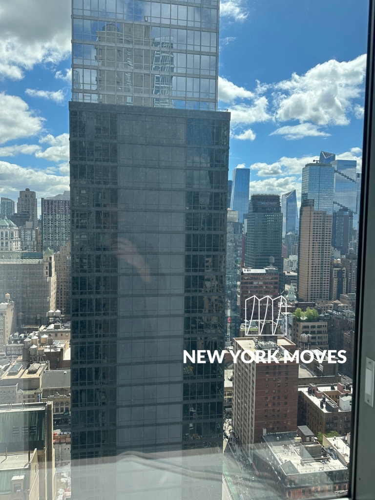 West 47th Street - Photo 13