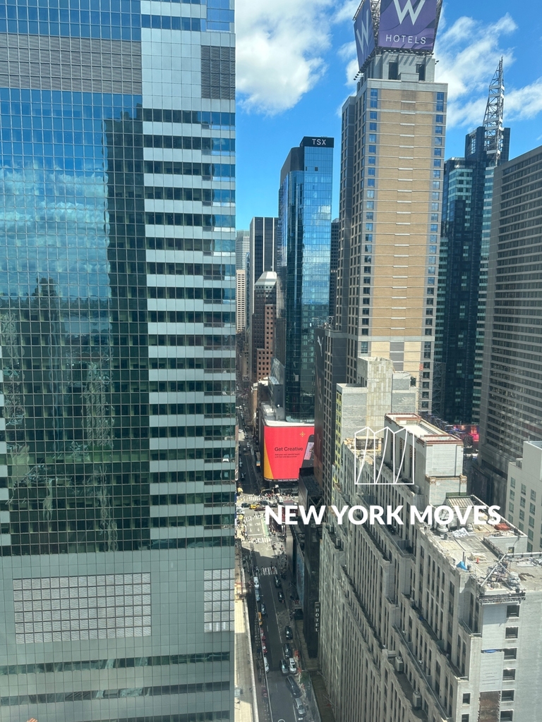 West 47th Street - Photo 14