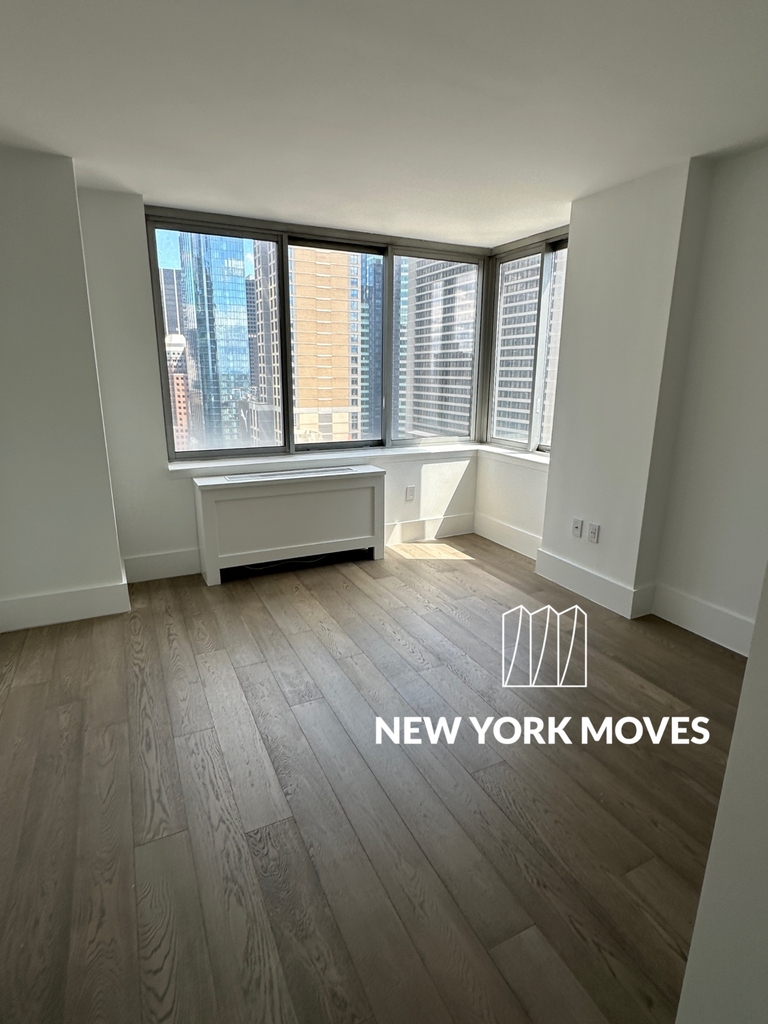 West 47th Street - Photo 10