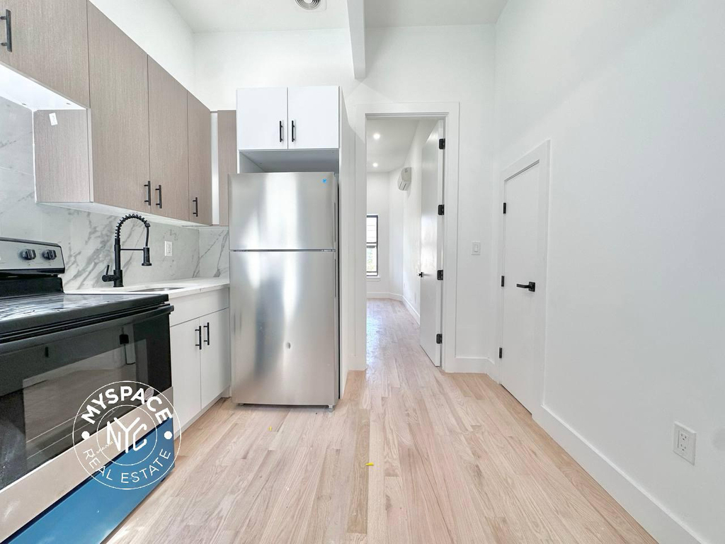 1518 Jefferson Avenue - Photo 2