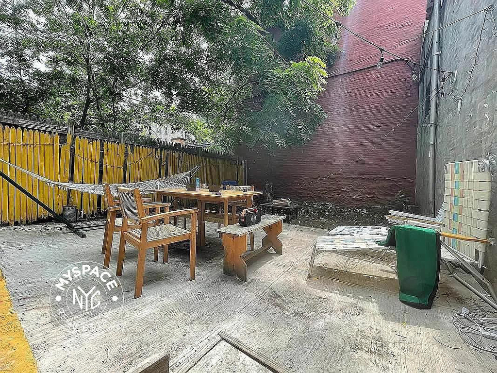 1052 Dean Street - Photo 6