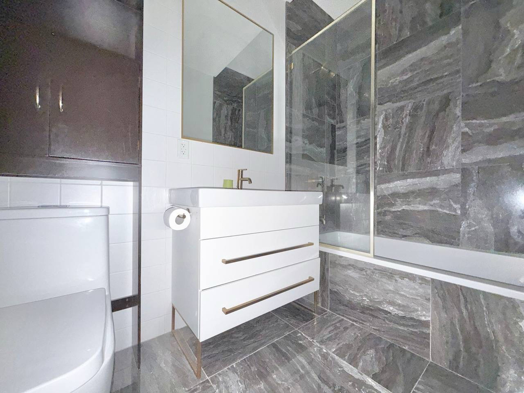 1052 Dean Street - Photo 4