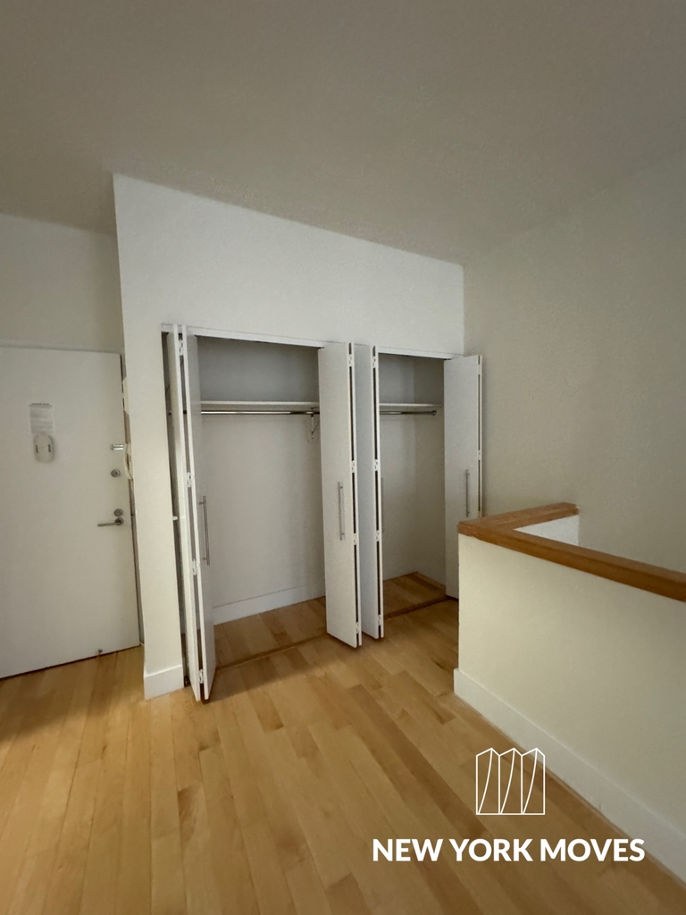 West 53rd Street - Photo 6
