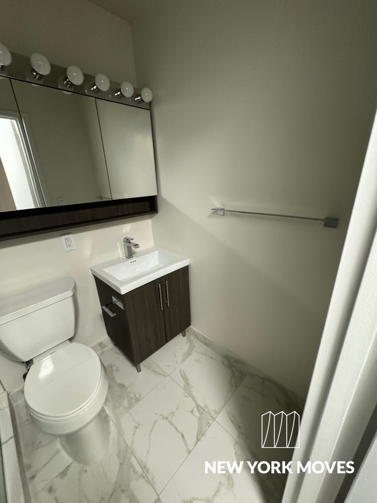 West 53rd Street - Photo 14