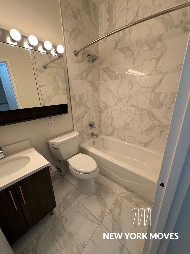 West 53rd Street - Photo 10