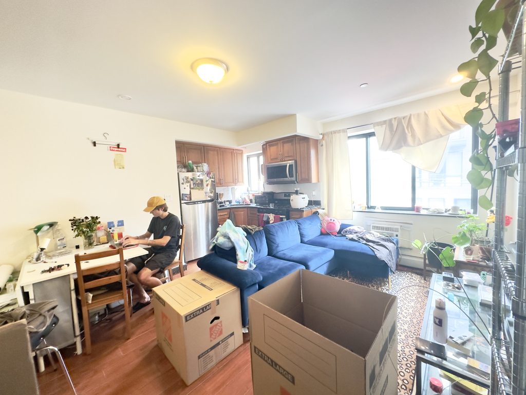 28 Troutman Street - Photo 0