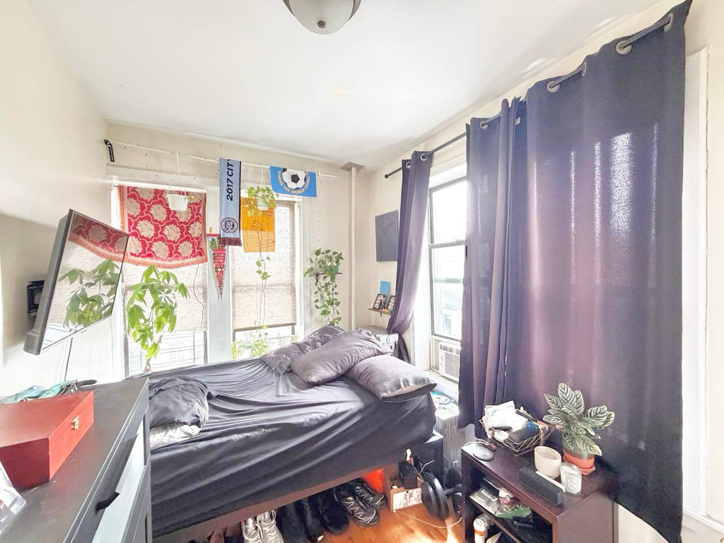 244 Roebling Street - Photo 4