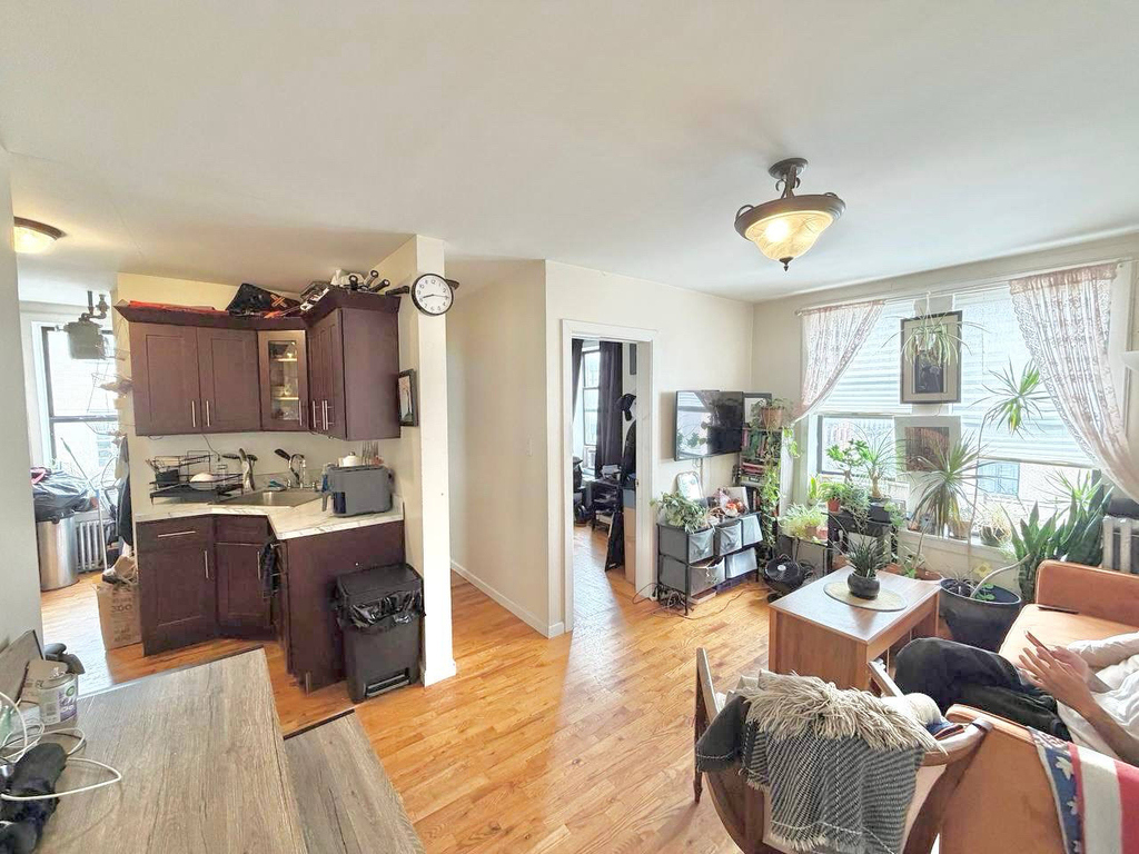 244 Roebling Street - Photo 1