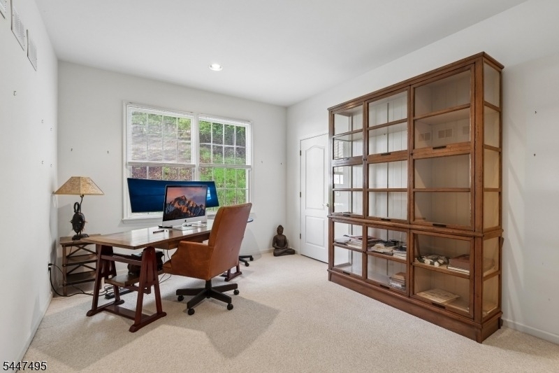 8 Pring Ct - Photo 15