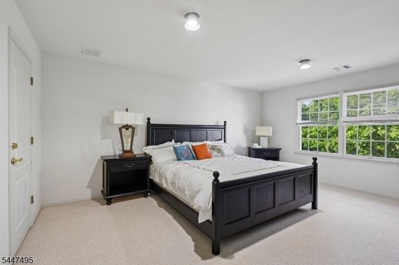 8 Pring Ct - Photo 22