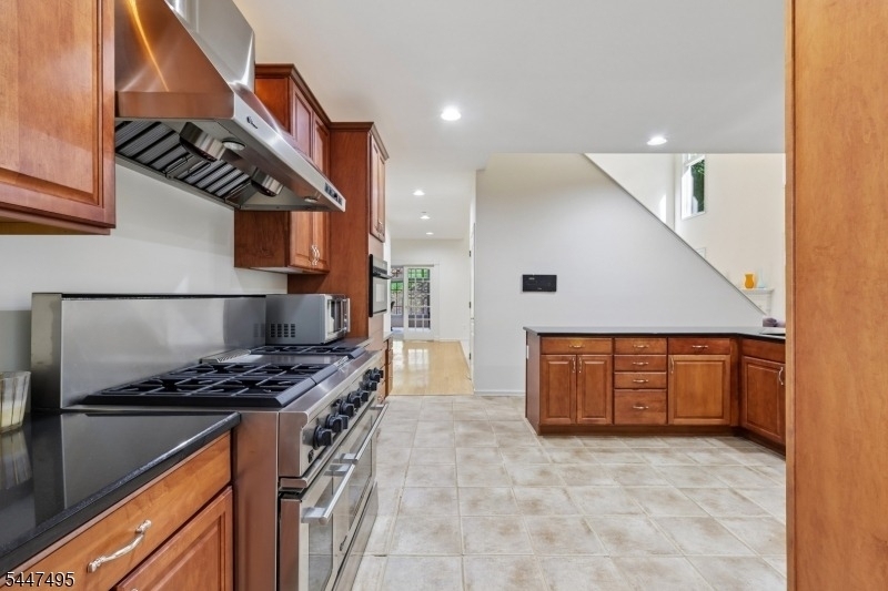 8 Pring Ct - Photo 6