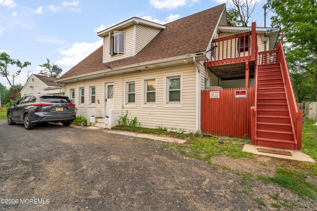 96 Wilson Avenue - Photo 0
