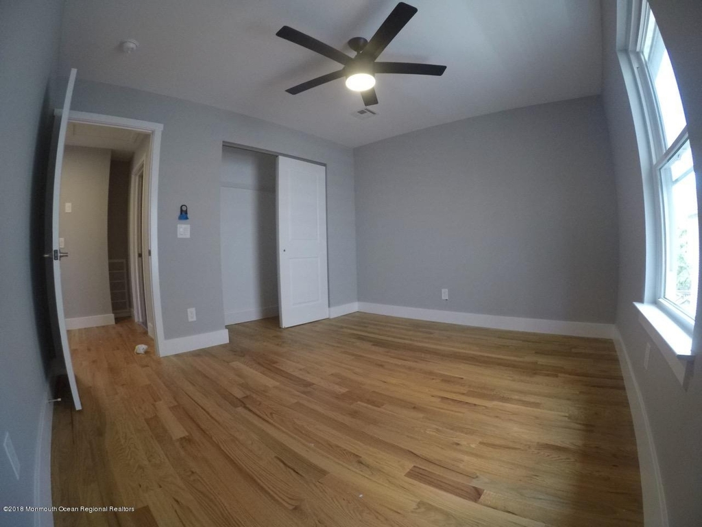 517 Asbury Avenue - Photo 11