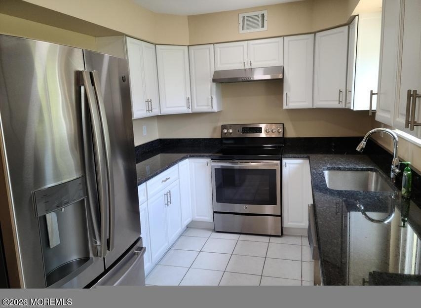 215 Clubhouse Drive - Photo 5