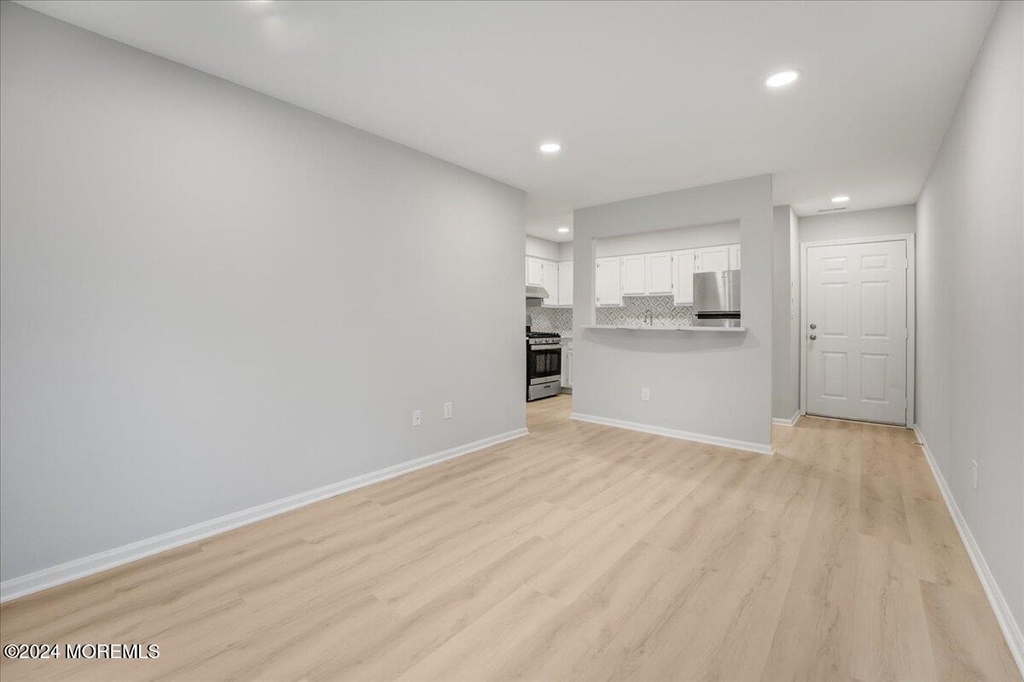 785 Banyan Court - Photo 3