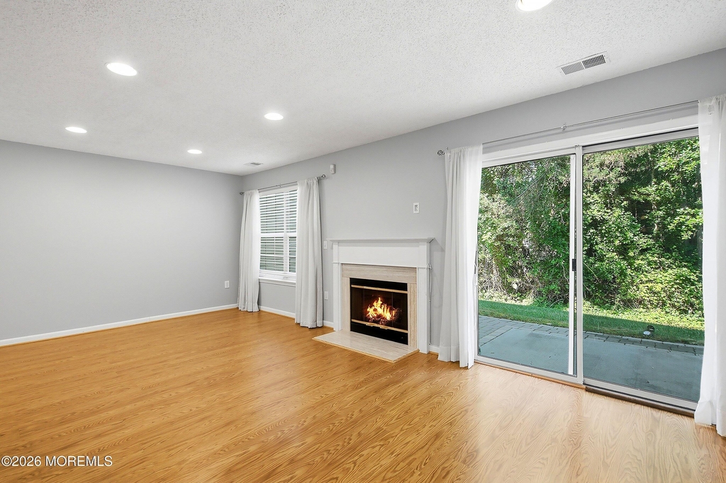 702 Carnation Drive - Photo 4