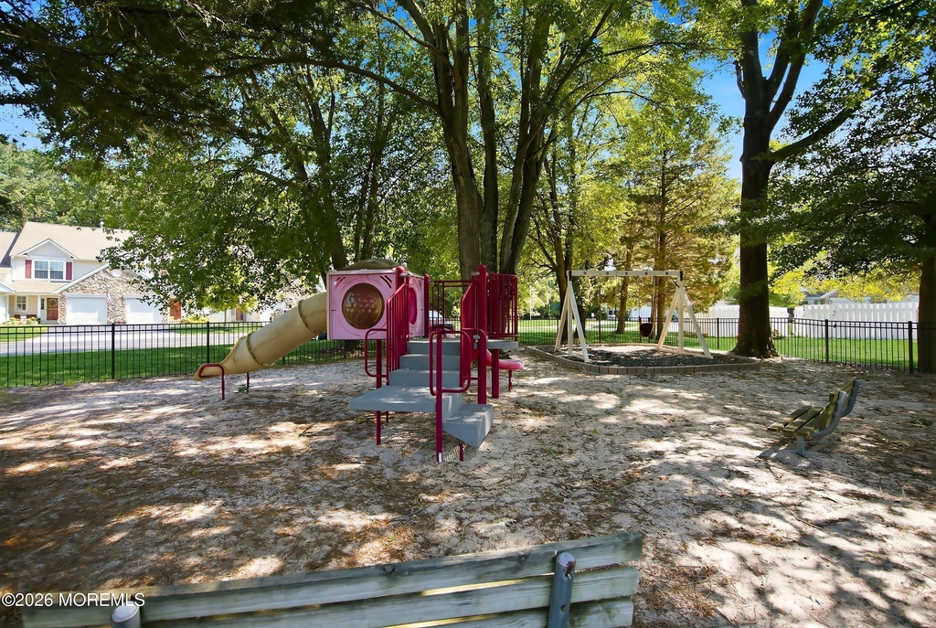702 Carnation Drive - Photo 28
