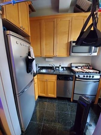 Second Avenue - Photo 2
