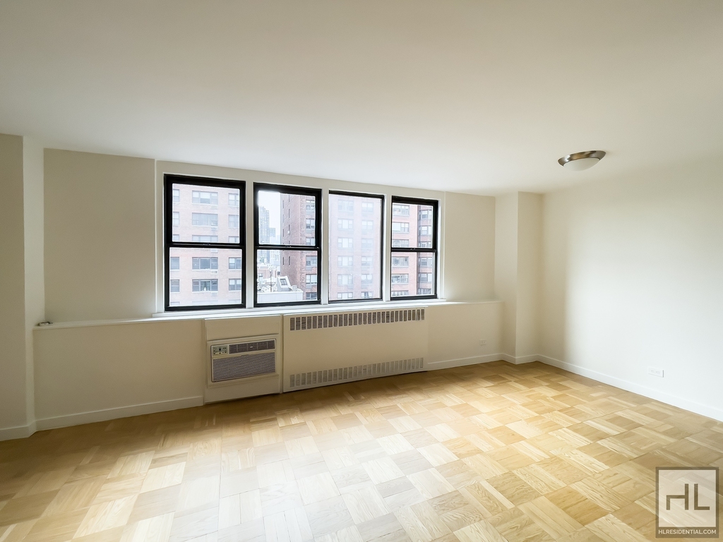 East 79th Street - Photo 0