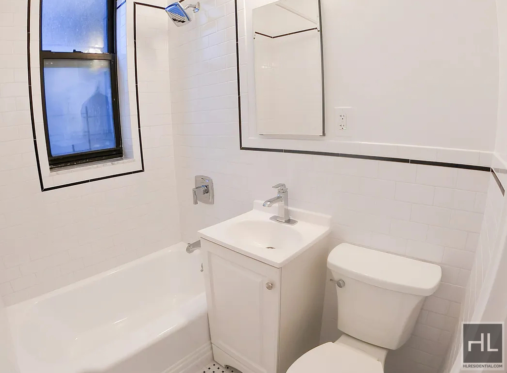 East 82 Street - Photo 3