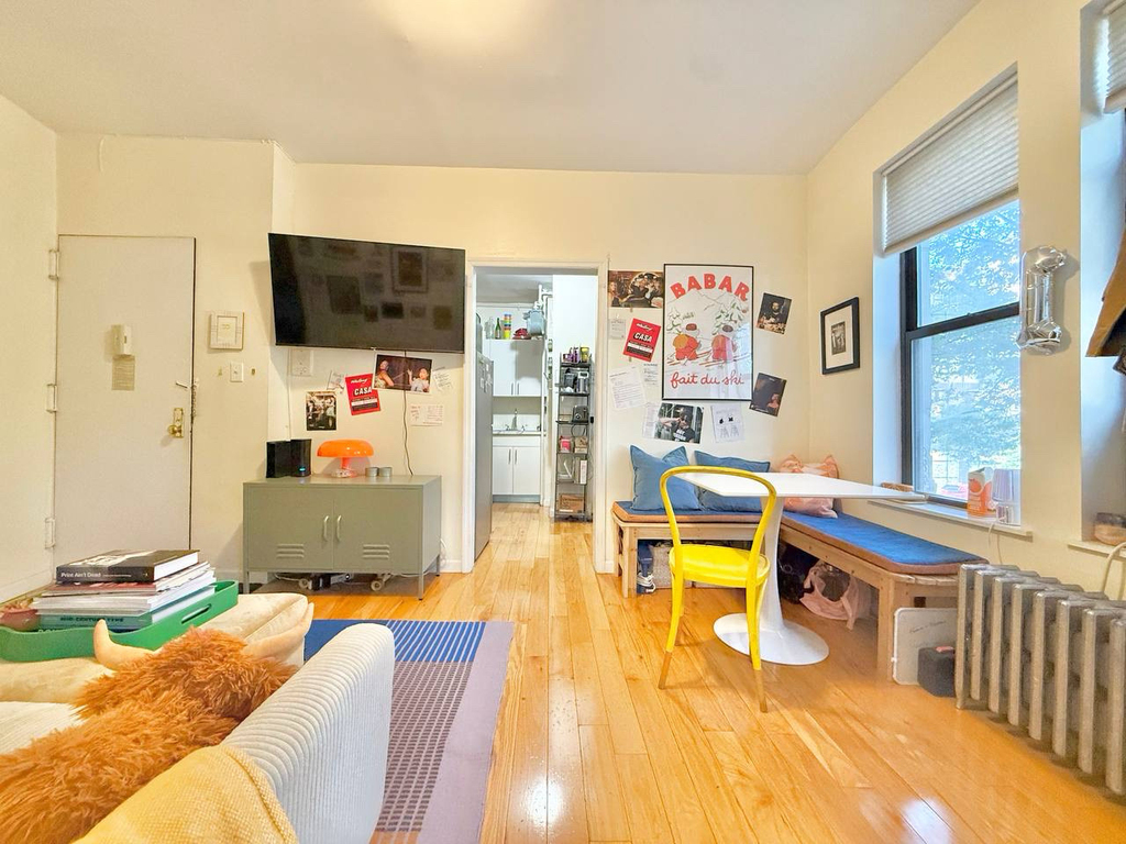 244 Roebling Street - Photo 1