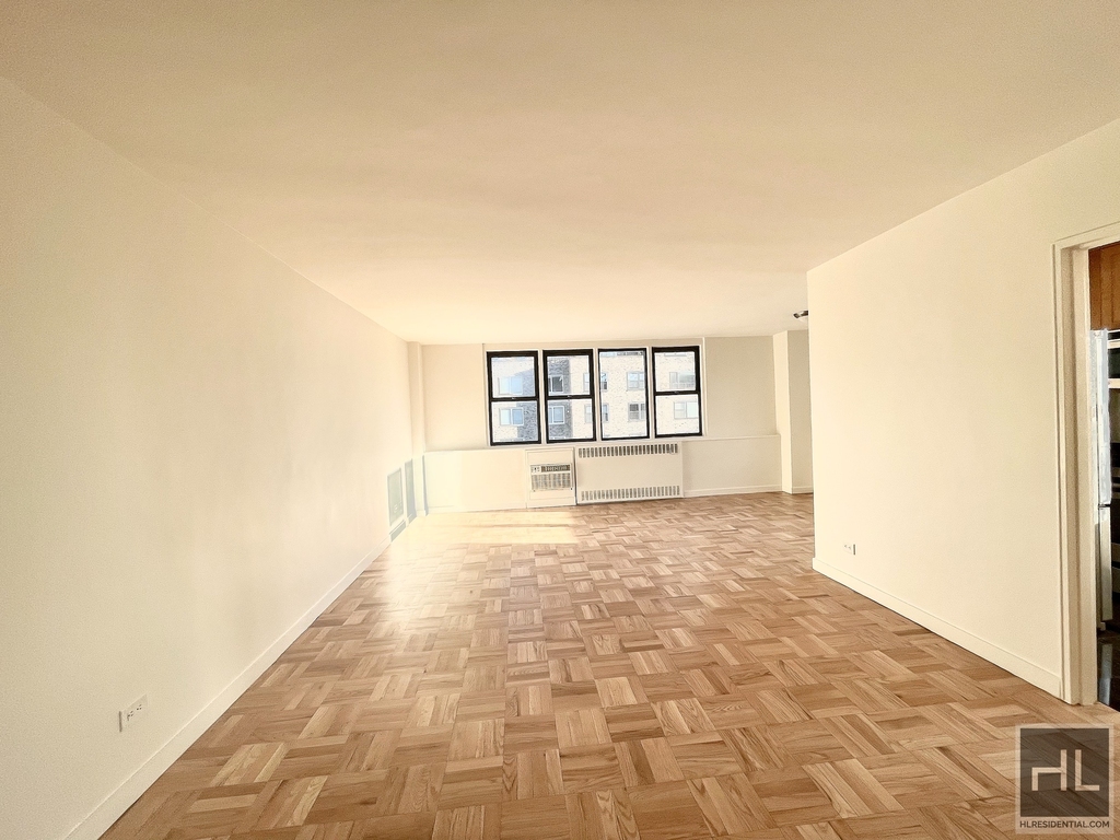 East 79th Street - Photo 0