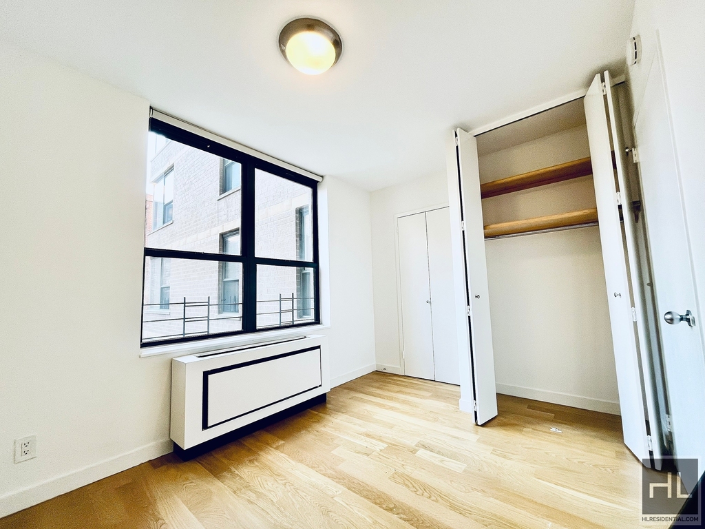 West 87th Street - Photo 2