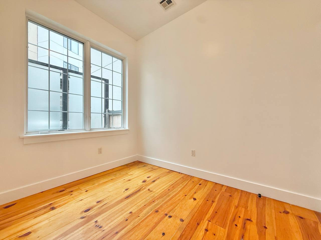 212 North 4th Street - Photo 4