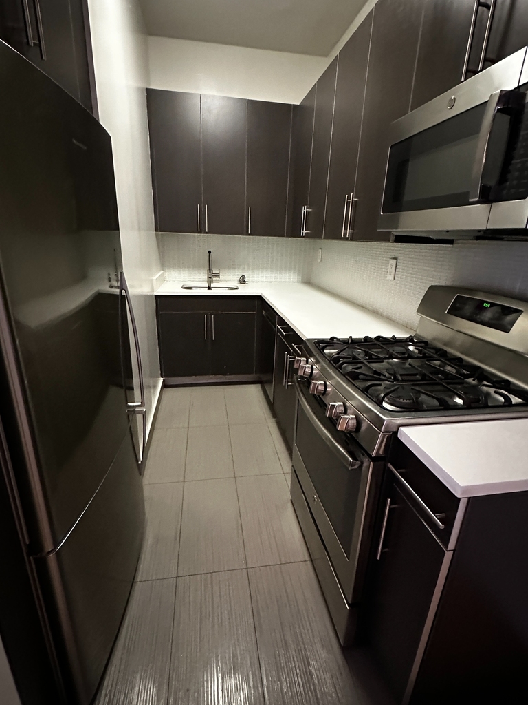 West 53rd Street - Photo 5