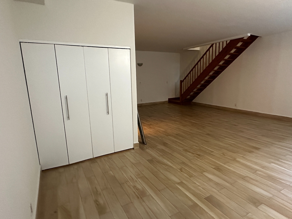 West 53rd Street - Photo 10