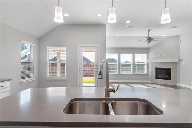 2904 Redbud Lane - Photo 6