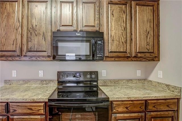 469 Canvas Court - Photo 14