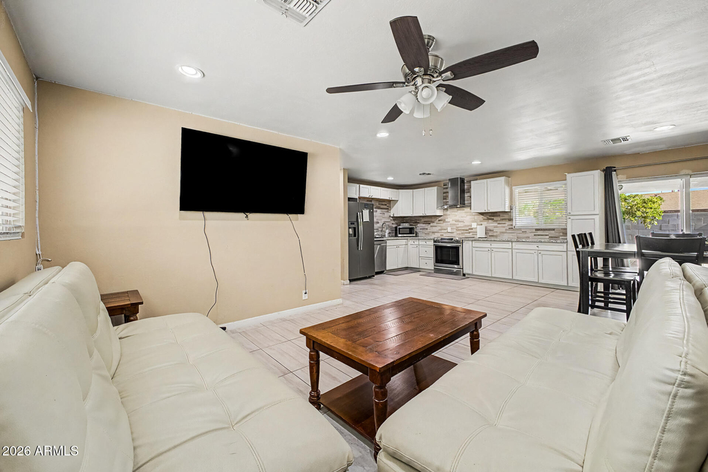 515 E Vista Del Cerro Drive - Photo 5