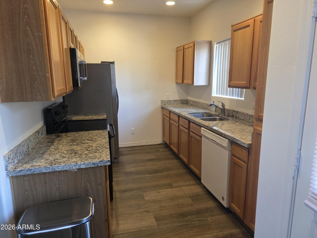 2016 S Hammond Drive - Photo 0