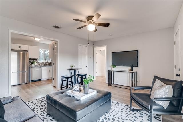 406 Freeman Street - Photo 2