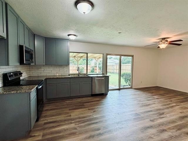 1101 Lombardy Drive - Photo 4