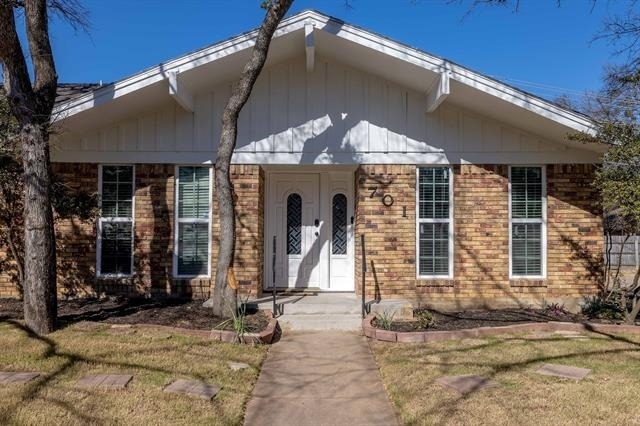 701 Kentwood Circle - Photo 0