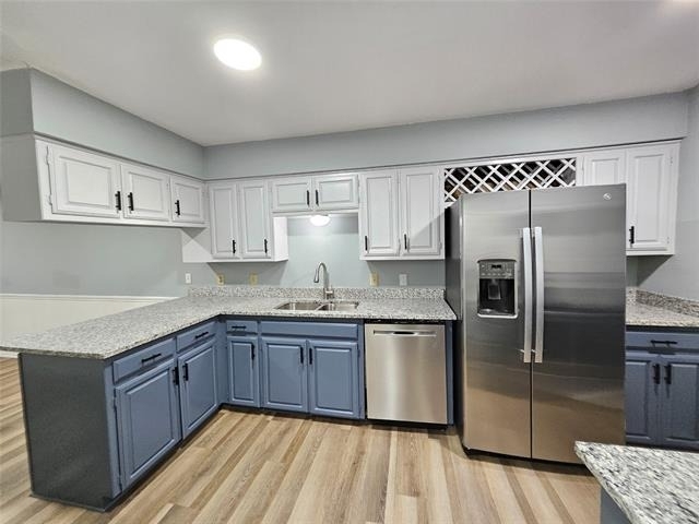 1124 Kathy Lane - Photo 0