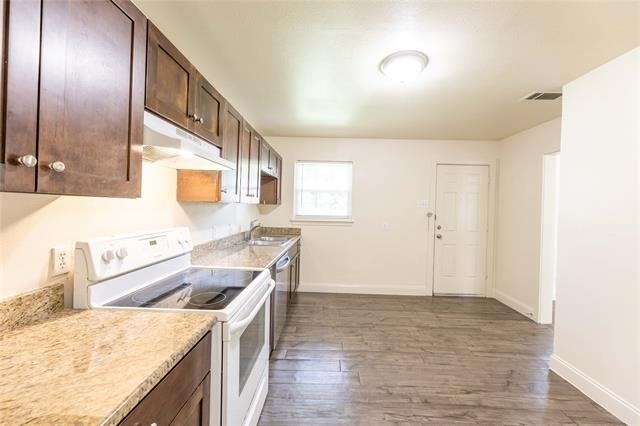 2627 Tealford Drive - Photo 6