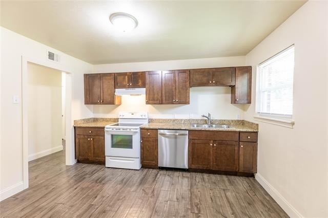 2627 Tealford Drive - Photo 5