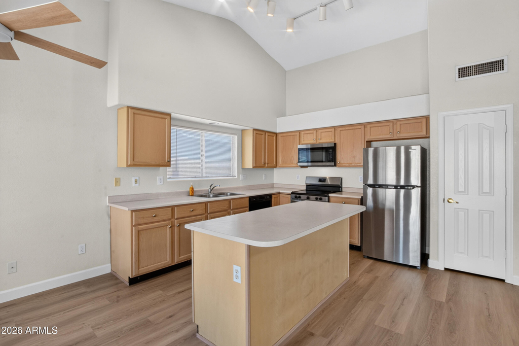 13364 W Wilshire Drive - Photo 19