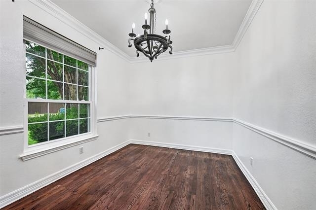 5900 Atlanta Drive - Photo 2