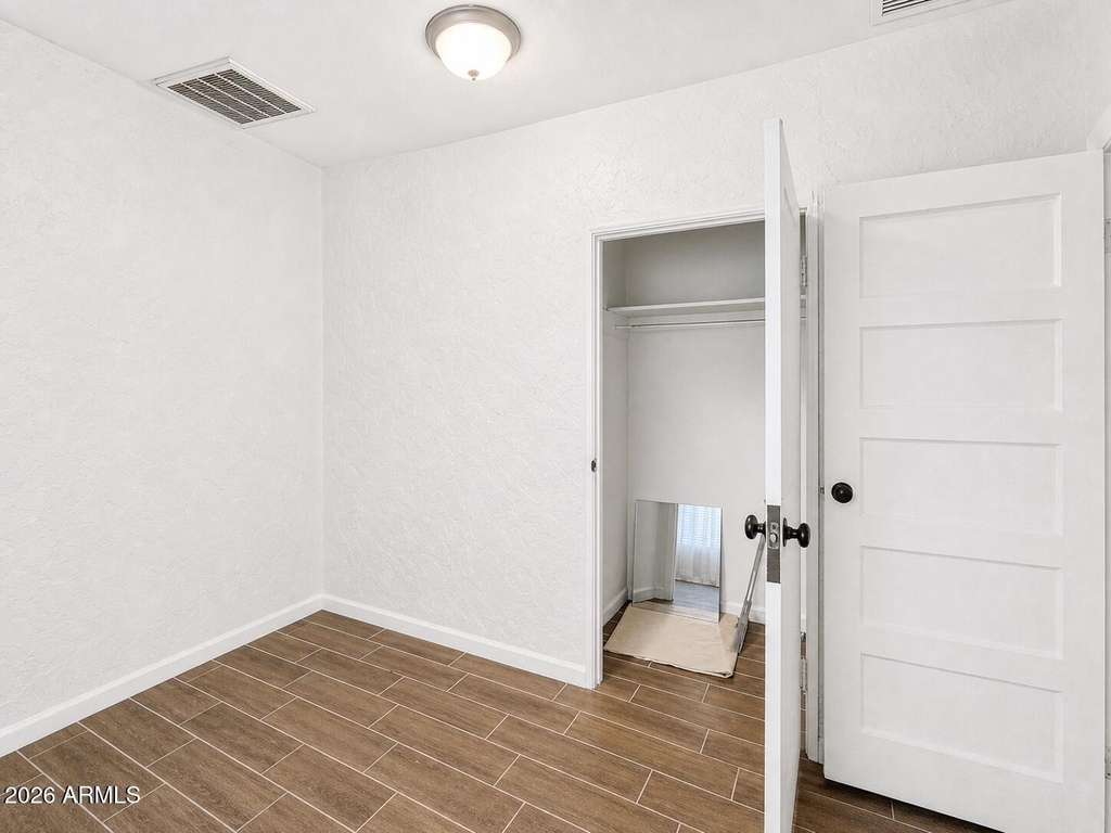 5913 W Palmaire Avenue - Photo 6