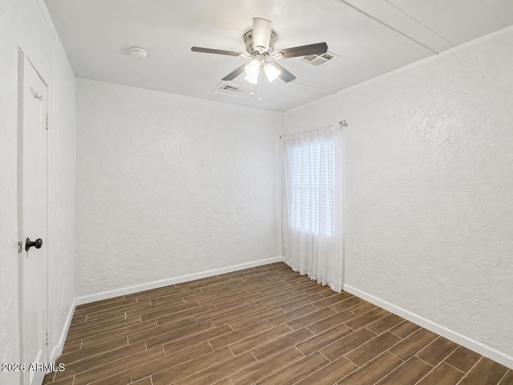 5913 W Palmaire Avenue - Photo 13