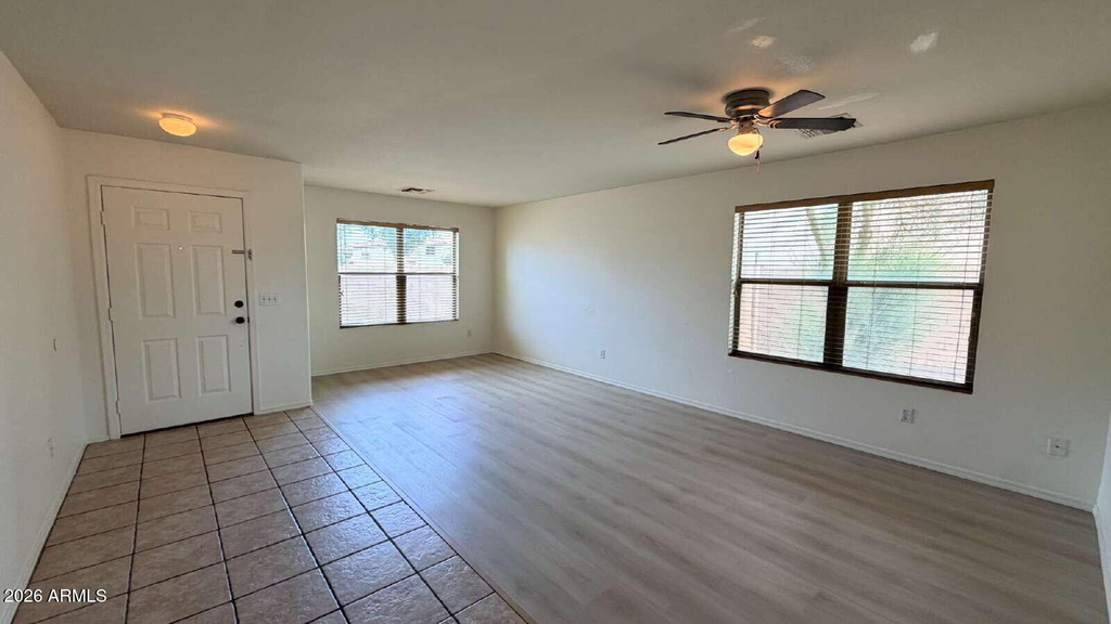 571 E Reflection Place - Photo 4